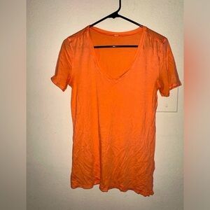 Lululemon women’s neon orange v neck side slit top
